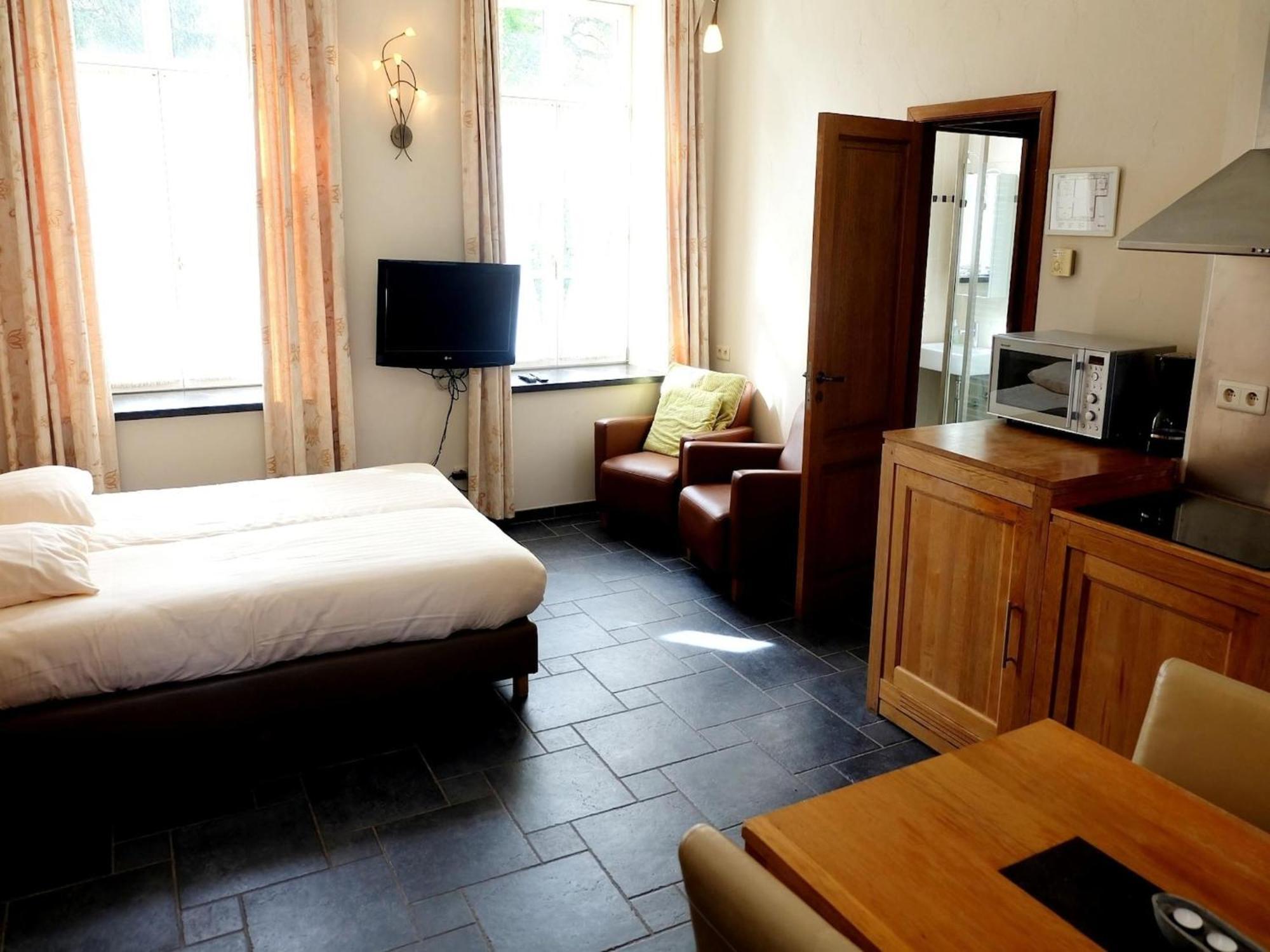 Stationed Between Spa And Liege Apartment In 艾韦 外观 照片